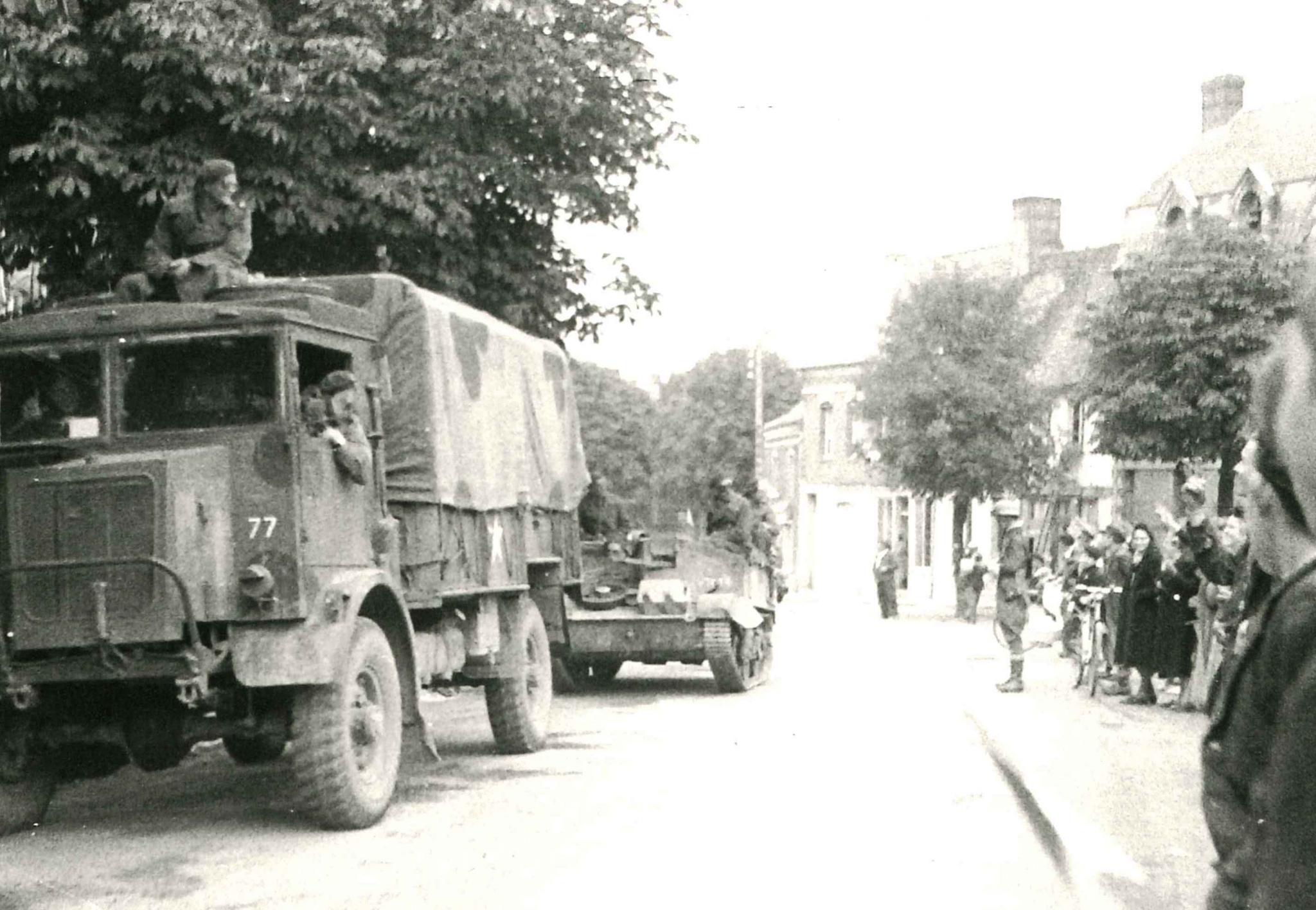 1ère DB Crecy (43) - Camion du 1er régiment d'Artillerie anti-chars (Groupe d'Artillerie).jpg