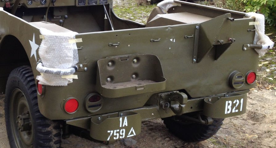 mb-gpw-rear-side4.jpg