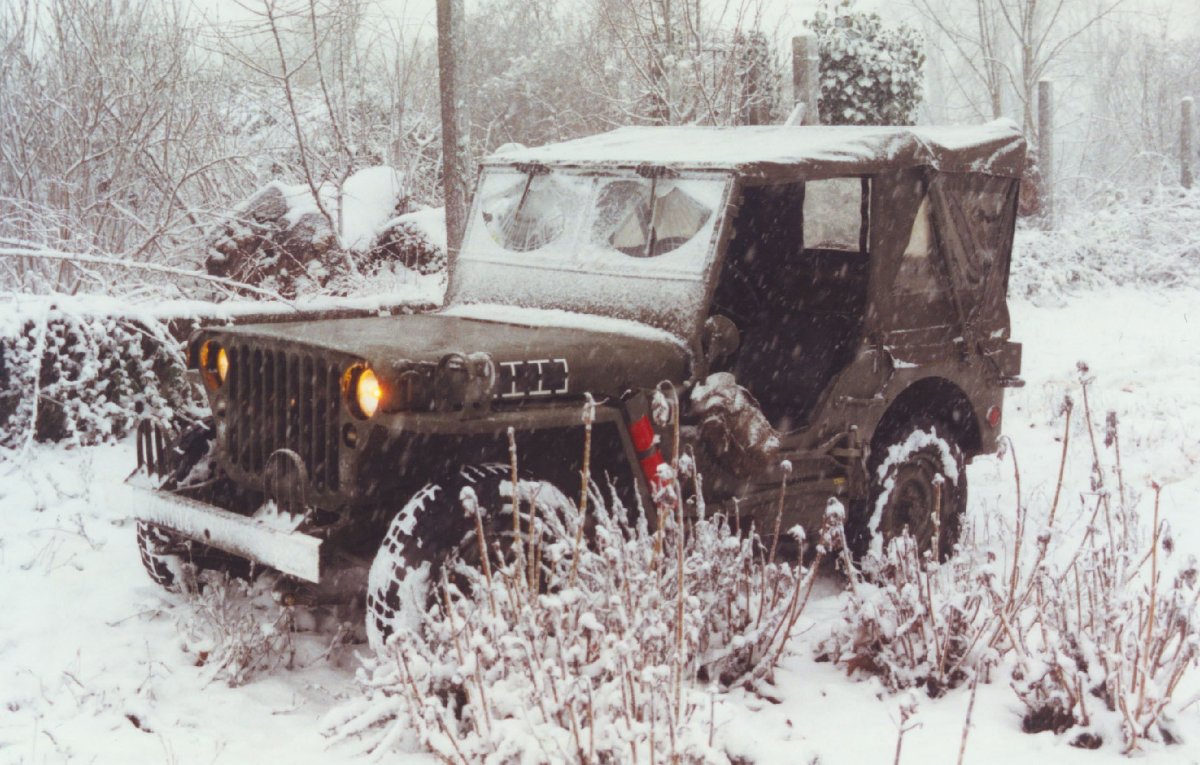 Jeep-neige2003 - copie.jpg